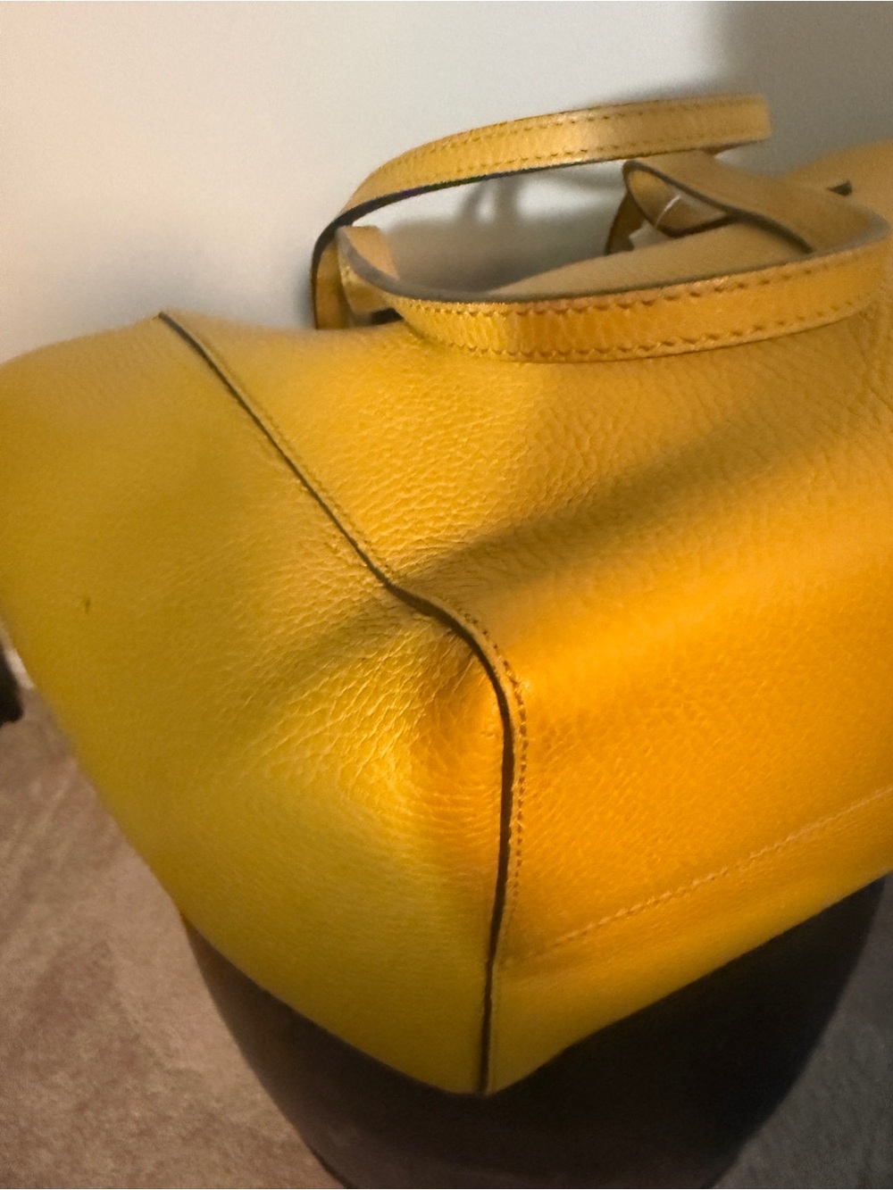 Gucci Large Swing Tote Yellow Pebbled Leather Made in Italy Authentic - Picture 6 of 15